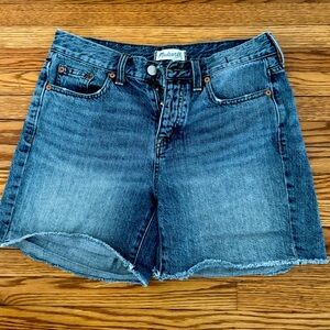 Madewell Boyfriend Short, Medium Wash, Size 25